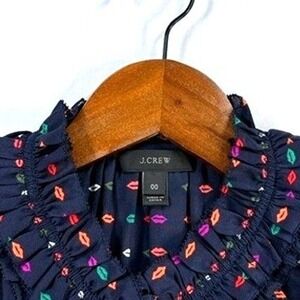 J. Crew, Top Long Sleeve Ruffle‎ Neck Lips Print Silk Blouse, Women's Size 00